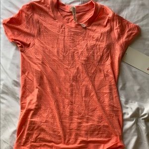 Lululemon Breese by SS tshirt